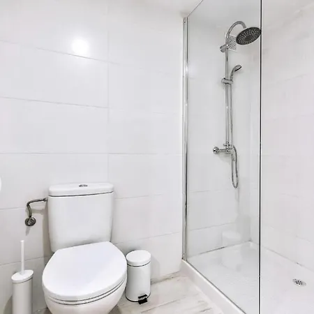 Two Bedroom With Wifi, Close To The Beach, In Playa De Americas 美洲海滩