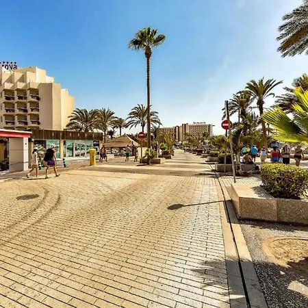 公寓 Two Bedroom With Wifi, Close To The Beach, In Playa De Americas *