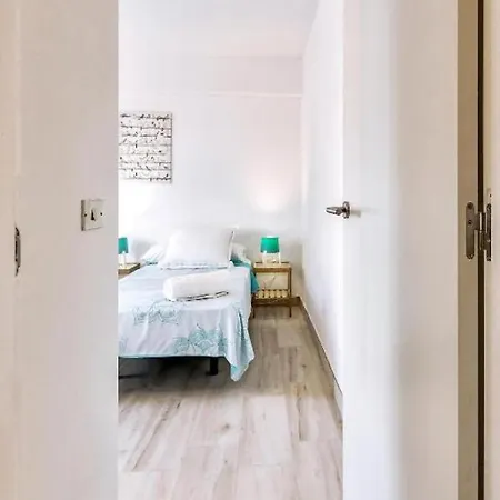公寓 Two Bedroom With Wifi, Close To The Beach, In Playa De Americas 美洲海滩